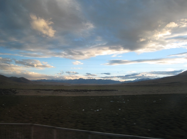 train from Xining to Lhasa